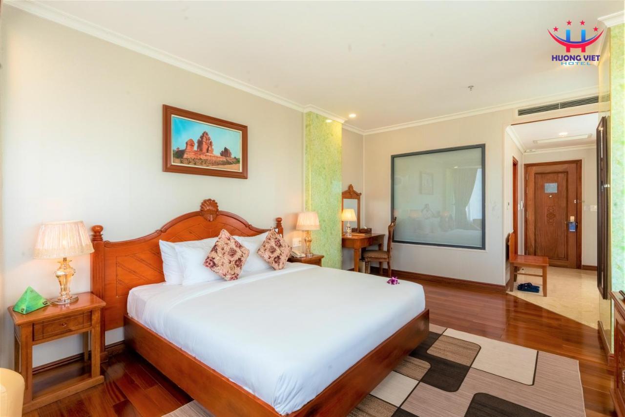 Huong Viet Hotel Quy Nhon - Beachfront Luaran gambar